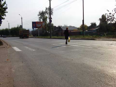 Пешеходный переход у выезда с ул.Кижеватова на ул.Окружную - частичная доступность